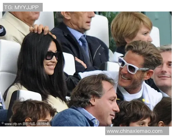 足球明星甜蜜瞬间大揭秘秀恩爱图片合集让你感受爱情的魅力与激情 足球明星甜蜜瞬间大揭秘秀恩爱图片合集让你感受爱情的魅力与激情