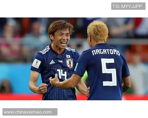 重庆足球队与广州足球队赛后复盘分析双方战术意识与表现差异